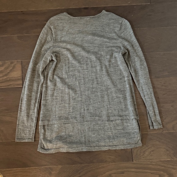 J. Jill Charcoal Long Sleeve Lightweight Merino Wool Tunic Sweater Size Small P - Picture 4 of 4